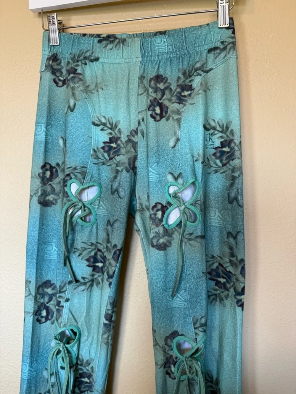 J.Kim Green Blue Printed Cut Out Flare Lounge Pants Size Medium - Picture 4 of 7